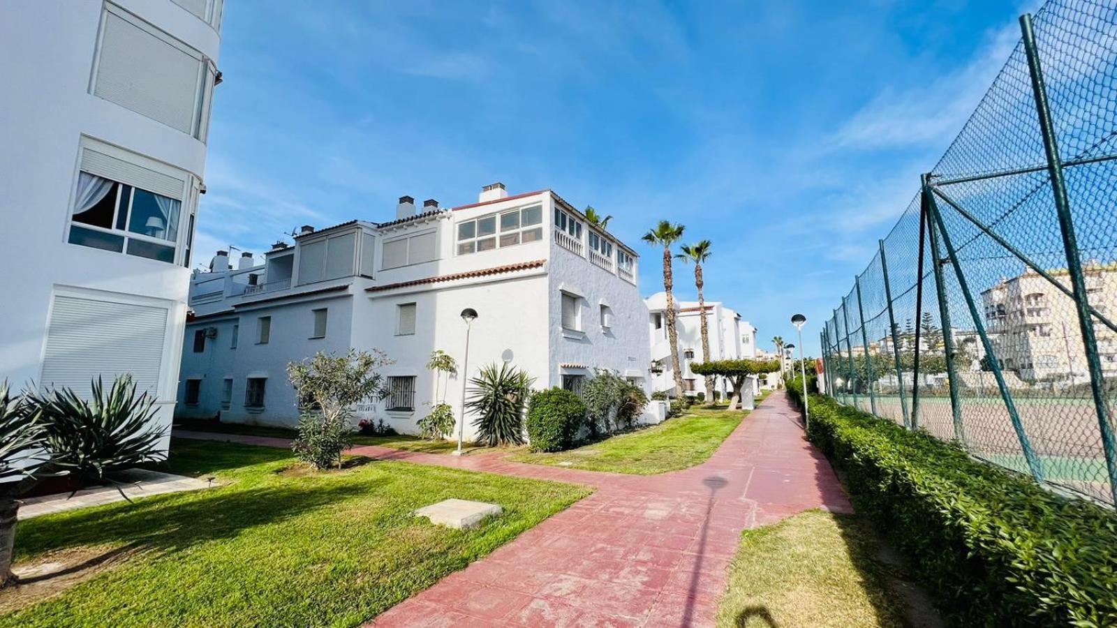 Apartamento Laguna Beach At Home Торокс Екстериор снимка